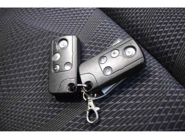 ステップワゴンスパーダ Ｚ　地デジナビ　バックカメラ　オートエアコン　マニュアルモード　フルフラットシート　ＥＴＣ　スマートキー　ＨＩＤ　オートライト　横滑り防止機能　フォグランプ　両側パワースライドドア（35枚目）