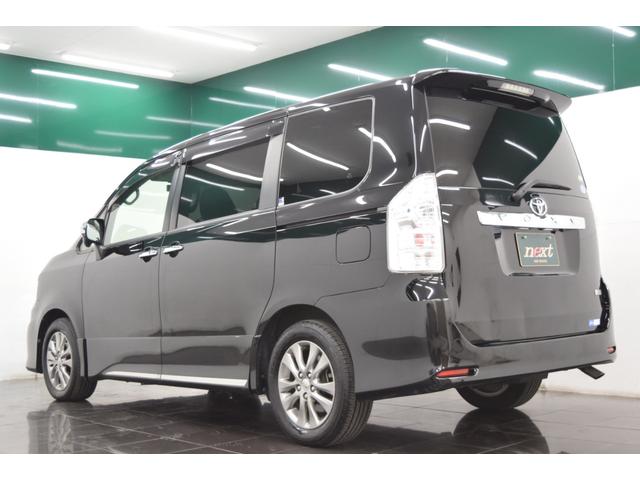 ヴォクシー ＺＳ　煌ＩＩ　Ｂｌｕｅｔｏｏｔｈ　８インチナビ　フルセグ　バックカメラ　オートライト　ＥＴＣ　スマートキー　ＨＩＤ　　マニュアルモード　デュアルオートエアコン　両側パワースライドドア（10枚目）