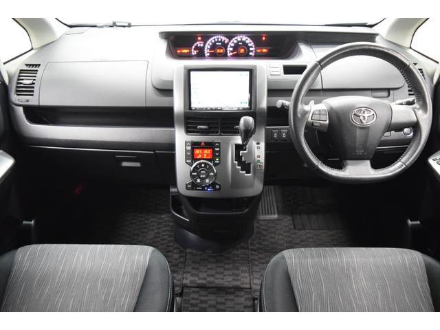 ヴォクシー ＺＳ　煌ＩＩ　Ｂｌｕｅｔｏｏｔｈ　８インチナビ　フルセグ　バックカメラ　オートライト　ＥＴＣ　スマートキー　ＨＩＤ　　マニュアルモード　デュアルオートエアコン　両側パワースライドドア（11枚目）