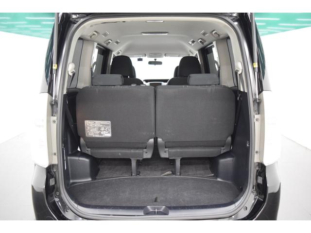 ヴォクシー ＺＳ　煌ＩＩ　Ｂｌｕｅｔｏｏｔｈ　８インチナビ　フルセグ　バックカメラ　オートライト　ＥＴＣ　スマートキー　ＨＩＤ　　マニュアルモード　デュアルオートエアコン　両側パワースライドドア（23枚目）