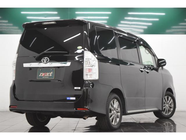 ヴォクシー ＺＳ　煌ＩＩ　Ｂｌｕｅｔｏｏｔｈ　８インチナビ　フルセグ　バックカメラ　オートライト　ＥＴＣ　スマートキー　ＨＩＤ　　マニュアルモード　デュアルオートエアコン　両側パワースライドドア（25枚目）