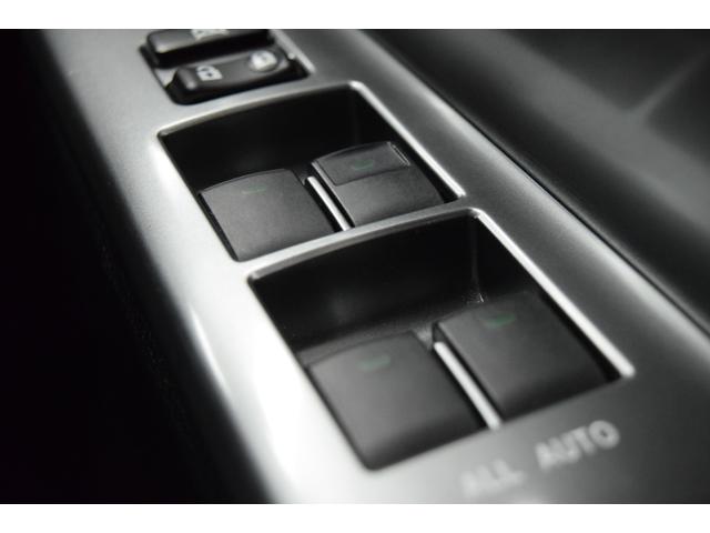 ヴォクシー ＺＳ　煌ＩＩ　Ｂｌｕｅｔｏｏｔｈ　８インチナビ　フルセグ　バックカメラ　オートライト　ＥＴＣ　スマートキー　ＨＩＤ　　マニュアルモード　デュアルオートエアコン　両側パワースライドドア（34枚目）