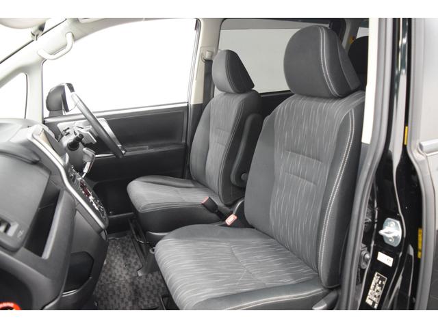 ヴォクシー ＺＳ　煌ＩＩ　Ｂｌｕｅｔｏｏｔｈ　８インチナビ　フルセグ　バックカメラ　オートライト　ＥＴＣ　スマートキー　ＨＩＤ　　マニュアルモード　デュアルオートエアコン　両側パワースライドドア（38枚目）