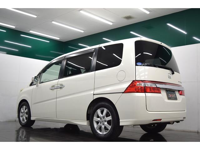 ステップワゴン Ｇ　Ｌ　ＨＤＤナビパッケージ　純正ナビ　バックカメラ　ＥＴＣ　キーレス　ＨＩＤ　オートエアコン　フルフラットシート　両側パワースライドドア（10枚目）