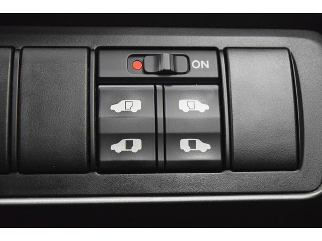 ステップワゴン Ｇ　Ｌ　ＨＤＤナビパッケージ　純正ナビ　バックカメラ　ＥＴＣ　キーレス　ＨＩＤ　オートエアコン　フルフラットシート　両側パワースライドドア（14枚目）