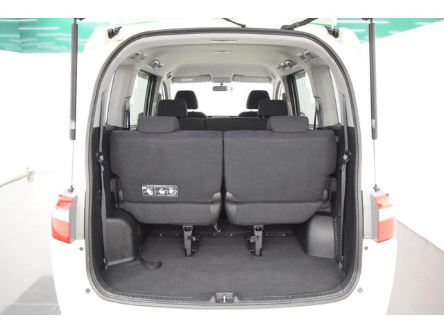 ステップワゴン Ｇ　Ｌ　ＨＤＤナビパッケージ　純正ナビ　バックカメラ　ＥＴＣ　キーレス　ＨＩＤ　オートエアコン　フルフラットシート　両側パワースライドドア（23枚目）