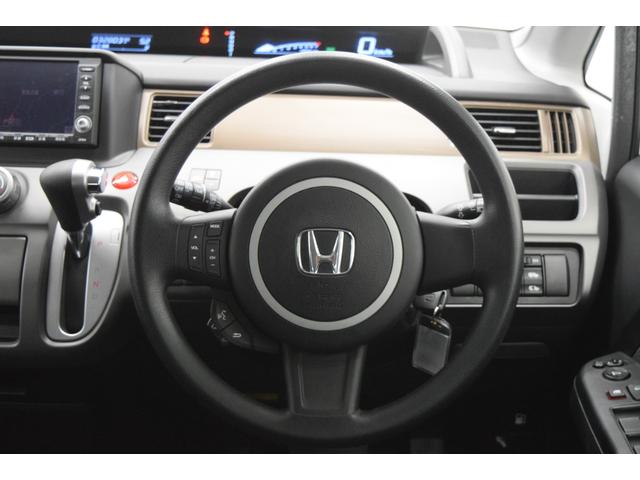 ステップワゴン Ｇ　Ｌ　ＨＤＤナビパッケージ　純正ナビ　バックカメラ　ＥＴＣ　キーレス　ＨＩＤ　オートエアコン　フルフラットシート　両側パワースライドドア（27枚目）