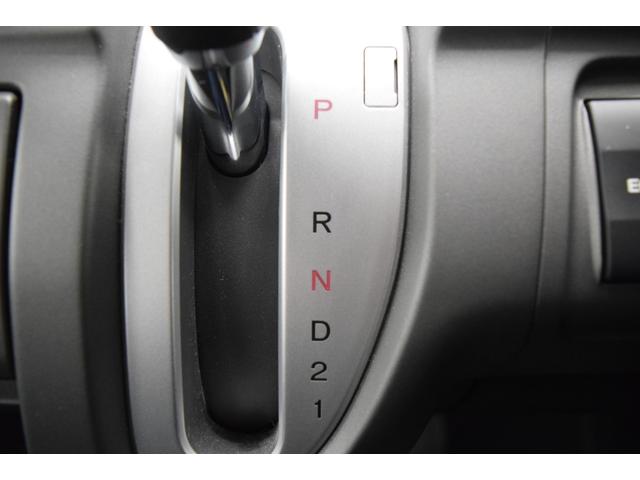 ステップワゴン Ｇ　Ｌ　ＨＤＤナビパッケージ　純正ナビ　バックカメラ　ＥＴＣ　キーレス　ＨＩＤ　オートエアコン　フルフラットシート　両側パワースライドドア（29枚目）