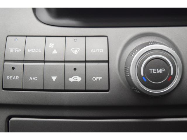 ステップワゴン Ｇ　Ｌ　ＨＤＤナビパッケージ　純正ナビ　バックカメラ　ＥＴＣ　キーレス　ＨＩＤ　オートエアコン　フルフラットシート　両側パワースライドドア（30枚目）