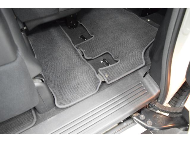 ステップワゴン Ｇ　Ｌ　ＨＤＤナビパッケージ　純正ナビ　バックカメラ　ＥＴＣ　キーレス　ＨＩＤ　オートエアコン　フルフラットシート　両側パワースライドドア（41枚目）
