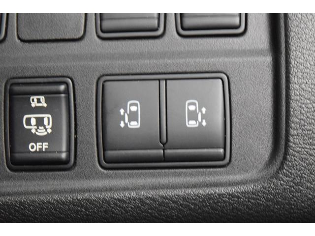 セレナ ハイウェイスター　福祉車両　サイドリフトアップシートＢｌｕｅｔｏｏｔｈ　フルセグナビ　全周囲カメラ　レーンアシスト　パークアシスト　クルーズコントロール　ダブルオートエアコン　衝突被害軽減システム　アイドリングストップ（14枚目）