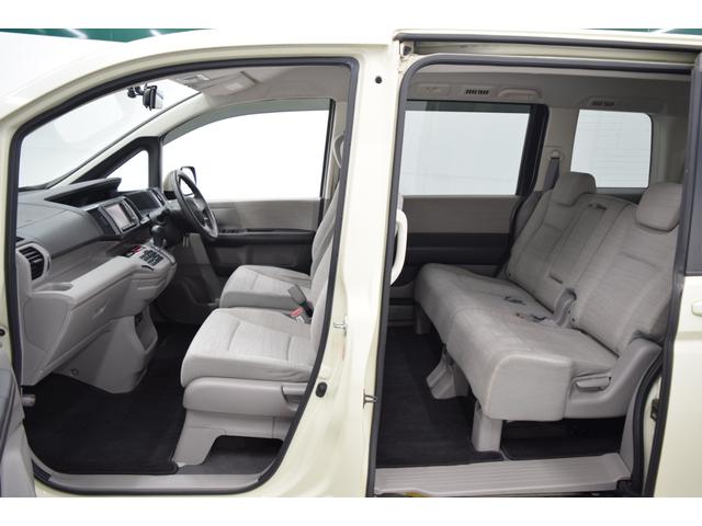 ステップワゴン G Lパッケージ 地デジナビ バックカメラ キーレス ETC HID フルフラット オートライト オートエアコン 両側パワースライドドア(39枚目)