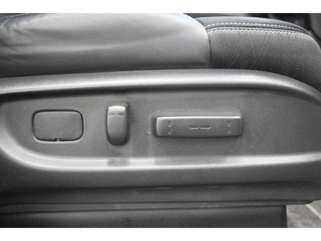 オデッセイ アブソルート・ＥＸ　Ｂｌｕｅｔｏｏｔｈ　衝突被害軽減システム　後席モニター　パワーシート　フルセグナビ　クルーズコントロール　ハーフレザーシート　バックカメラ　スマートキー　アイドリングストップ　両側パワースライドドア（29枚目）