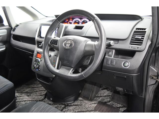 ヴォクシー ZS 煌III Bluetooth バックカメラ フルセグナビ デュアルオートエアコン スマートキー フルフラットシート マニュアルモード HID オートライト 両側スライドシート(15枚目)