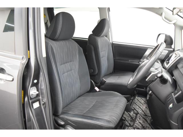 ヴォクシー ZS 煌III Bluetooth バックカメラ フルセグナビ デュアルオートエアコン スマートキー フルフラットシート マニュアルモード HID オートライト 両側スライドシート(16枚目)