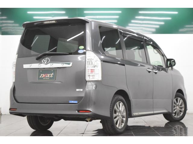 ヴォクシー ZS 煌III Bluetooth バックカメラ フルセグナビ デュアルオートエアコン スマートキー フルフラットシート マニュアルモード HID オートライト 両側スライドシート(23枚目)