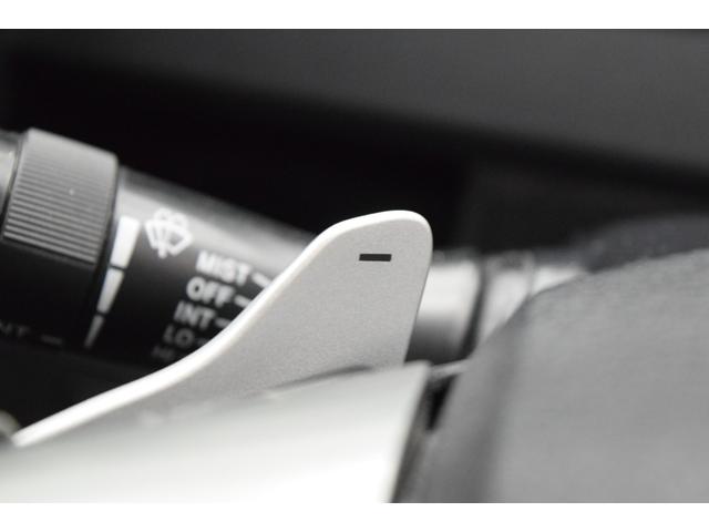 ヴォクシー ZS 煌III Bluetooth バックカメラ フルセグナビ デュアルオートエアコン スマートキー フルフラットシート マニュアルモード HID オートライト 両側スライドシート(35枚目)