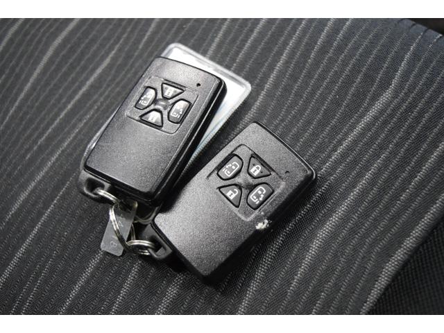 ヴォクシー ZS 煌III Bluetooth バックカメラ フルセグナビ デュアルオートエアコン スマートキー フルフラットシート マニュアルモード HID オートライト 両側スライドシート(42枚目)