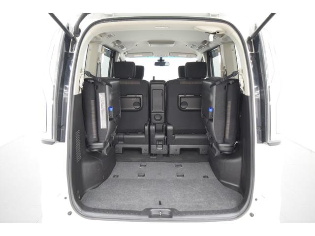 セレナ ハイウェイスター　Ｖセレ＋セーフティＩＩ　ＳＨＶ　Ｂｌｕｅｔｏｏｔｈ　フルセグナビ　全周囲カメラ　後席モニター　衝突被害軽減システム　サイドリフトアップシート　コーナーセンサー　アイドリングストップ　クルコン　ダブルオートエアコン　両側パワースライド（22枚目）