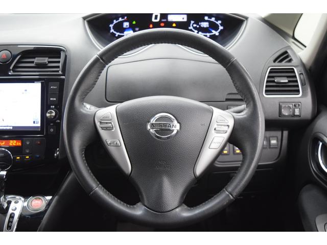 セレナ ハイウェイスター　Ｖセレ＋セーフティＩＩ　ＳＨＶ　Ｂｌｕｅｔｏｏｔｈ　フルセグナビ　全周囲カメラ　後席モニター　衝突被害軽減システム　サイドリフトアップシート　コーナーセンサー　アイドリングストップ　クルコン　ダブルオートエアコン　両側パワースライド（27枚目）