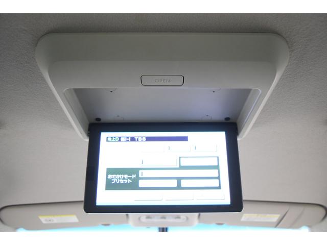 セレナ ハイウェイスター　Ｖセレ＋セーフティＩＩ　ＳＨＶ　Ｂｌｕｅｔｏｏｔｈ　フルセグナビ　全周囲カメラ　後席モニター　衝突被害軽減システム　サイドリフトアップシート　コーナーセンサー　アイドリングストップ　クルコン　ダブルオートエアコン　両側パワースライド（65枚目）