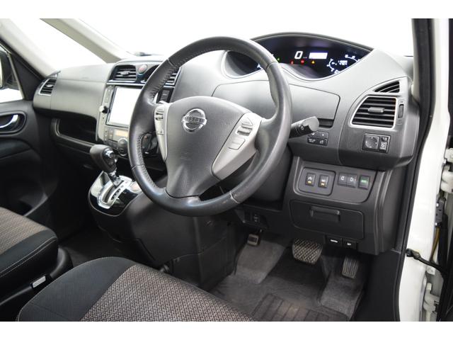 セレナ ハイウェイスター　Ｖセレ＋セーフティＩＩ　ＳＨＶ　Ｂｌｕｅｔｏｏｔｈ　フルセグナビ　全周囲カメラ　後席モニター　衝突被害軽減システム　サイドリフトアップシート　コーナーセンサー　アイドリングストップ　クルコン　ダブルオートエアコン　両側パワースライド（68枚目）