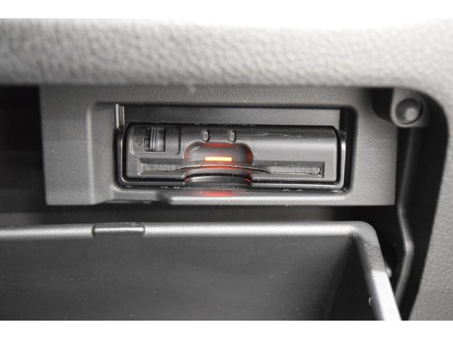 セレナ ハイウェイスター　Ｖセレ＋セーフティ　ＳＨＶ　Ａセフ　全周囲カメラ　８型ナビ　両側パワースライドドア　エマージェンシーブレーキ　Ｂｌｕｅｔｏｏｔｈ　衝突被害軽減システム　後席モニター　フルセグ　クルーズコントロール　レーンキープアシスト　スマートキー（16枚目）