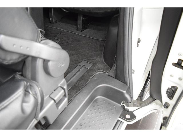 セレナ ハイウェイスター　Ｖセレ＋セーフティ　ＳＨＶ　Ａセフ　全周囲カメラ　８型ナビ　両側パワースライドドア　エマージェンシーブレーキ　Ｂｌｕｅｔｏｏｔｈ　衝突被害軽減システム　後席モニター　フルセグ　クルーズコントロール　レーンキープアシスト　スマートキー（47枚目）