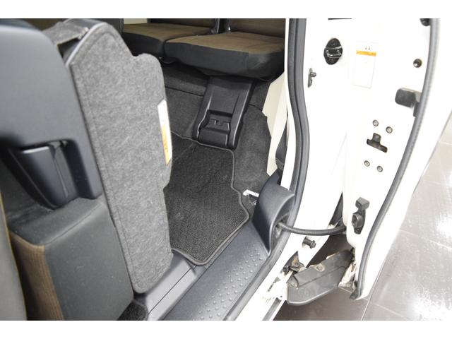 シエンタ ハイブリッドＧ　Ｂｌｕｅｔｏｏｔｈ　両側パワースライドドア　アイドリングストップ　衝突被害軽減システム　レーンアシスト　シートヒーター　　フルセグナビ　オートエアコン　バックカメラ　　スマートキー　ＬＥＤオートライト（43枚目）