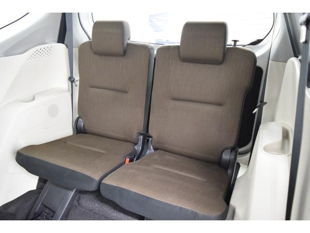 シエンタ ハイブリッドＧ　Ｂｌｕｅｔｏｏｔｈ　両側パワースライドドア　アイドリングストップ　衝突被害軽減システム　レーンアシスト　シートヒーター　　フルセグナビ　オートエアコン　バックカメラ　　スマートキー　ＬＥＤオートライト（66枚目）