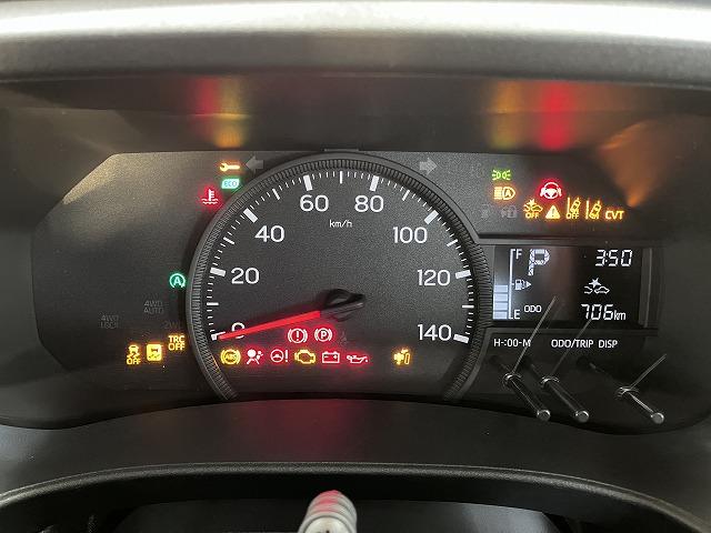 ハイゼットカーゴ ＤＸ　サポカーＳワイド適合　オーディオ　エアコン　アクセサリーソケット　コーナーセンサー　アイドリングストップ　光軸調整ダイヤル　横滑り防止機能　誤発進抑制機能　パワーウインドウ　キーレス（15枚目）