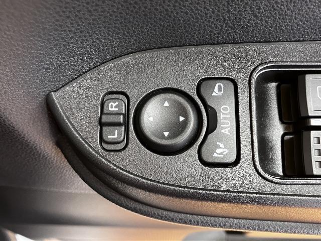 タント カスタムＲＳ　サポカーＳワイド適合　ミラクルオープンドア　両側オートスライドドア　電動パーキングブレーキ　Ｂカメラ　ステアリングスイッチ　シートヒーター　オートエアコン　コーナーセンサー　キーフリー（19枚目）