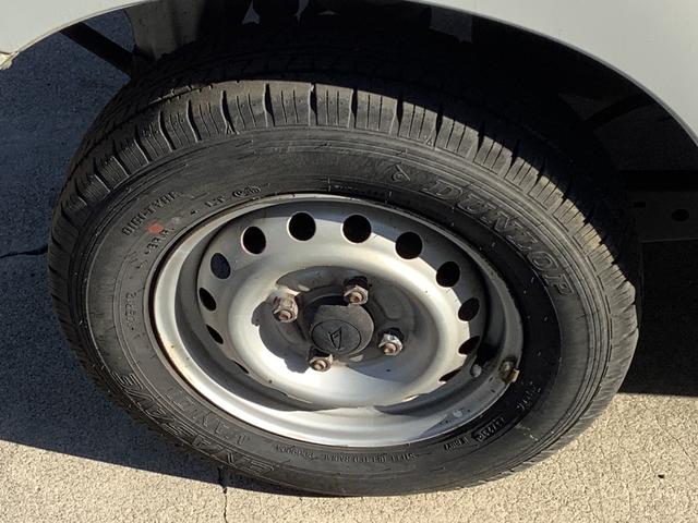 ハイゼットカーゴ ＤＸ　４速オートマハイルーフ　タイミングチェーン車両　集中ドアロック　　リヤガラスフィルム施工済　ルーフ収納付き　新品全席シートカバー　事業用登録車両代行（21枚目）