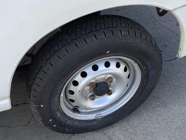 ハイゼットカーゴ ＤＸ　４速オートマハイルーフ　タイミングチェーン車両　集中ドアロック　　リヤガラスフィルム施工済　ルーフ収納付き　新品全席シートカバー　事業用登録車両代行（23枚目）