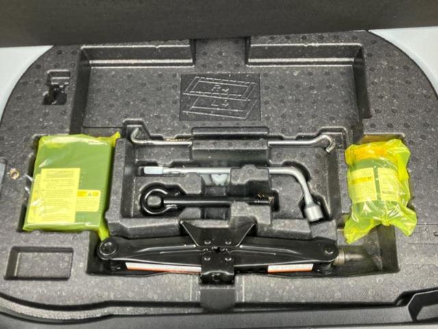 カローラスポーツ ハイブリッドＧ　Ｚ　新品タイヤ／保証書／ディスプレイオーディオ９インチ／衝突安全装置／シートヒーター　前席／車線逸脱防止支援システム／パーキングアシスト　バックガイド／ヘッドランプ　ＬＥＤ　衝突被害軽減システム　ＴＶ（24枚目）