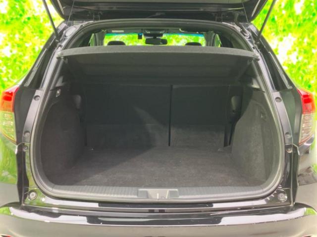 ヴェゼル ハイブリッドＲＳ・ホンダセンシング　保証書／純正　８インチ　ＳＤナビ／衝突安全装置／シートヒーター／車線逸脱防止支援システム／シート　ハーフレザー／パーキングアシスト　バックガイド／ドライブレコーダー　純正　衝突被害軽減システム　ＥＴＣ（8枚目）
