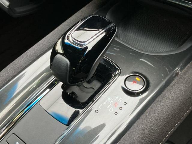 ヴェゼル ハイブリッドＲＳ・ホンダセンシング　保証書／純正　８インチ　ＳＤナビ／衝突安全装置／シートヒーター／車線逸脱防止支援システム／シート　ハーフレザー／パーキングアシスト　バックガイド／ドライブレコーダー　純正　衝突被害軽減システム　ＥＴＣ（17枚目）