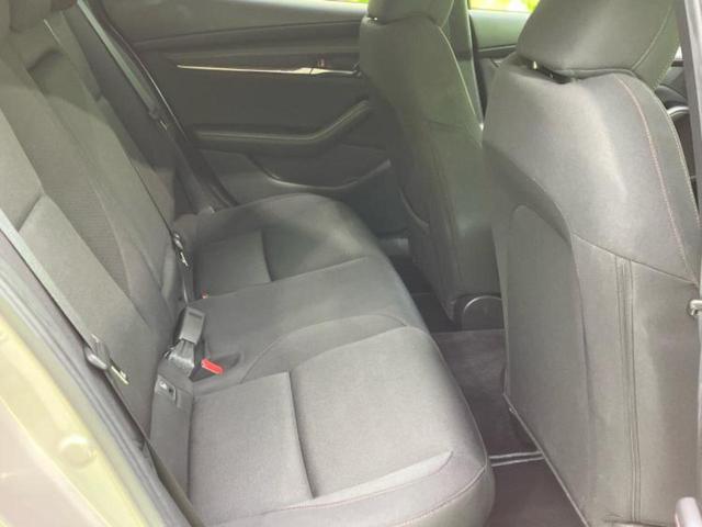 ＭＡＺＤＡ３ファストバック １５Ｓブラックトーンエディション　保証書／ディスプレイオーディオ＋ナビ／衝突安全装置／３６０°ビューモニター／車線逸脱防止支援システム／パーキングアシスト　バックガイド／ヘッドランプ　ＬＥＤ／ＵＳＢジャック　衝突被害軽減システム（5枚目）