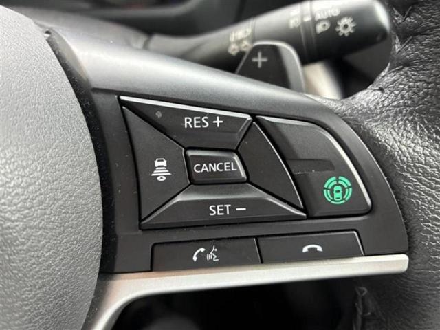 デリカミニ ４ＷＤ　Ｔプレミアム　保証書／純正　９インチ　ＳＤナビ／デジタルインナーミラー／衝突安全装置／両側電動スライドドア／シートヒーター／全方位モニター／車線逸脱防止支援システム／シート　ハーフレザー／ヘッドランプ　ＬＥＤ（11枚目）