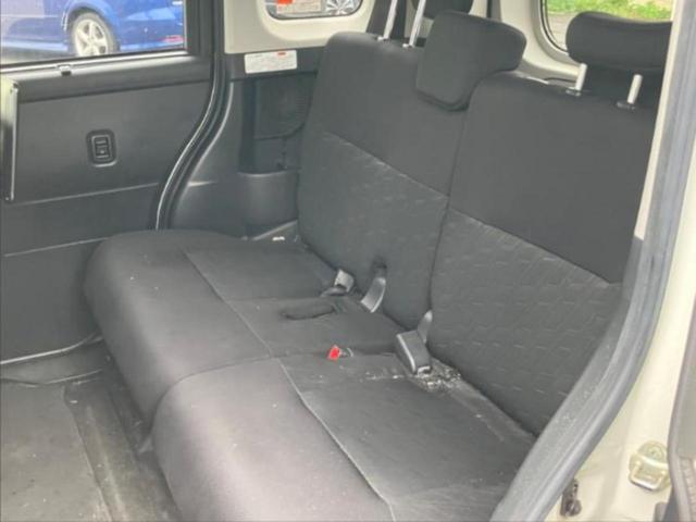 タンク カスタムＧ　新品タイヤ／保証書／社外　９インチ　ＳＤナビ／両側電動スライドドア／ヘッドランプ　ＬＥＤ／ＥＴＣ／ＥＢＤ付ＡＢＳ／横滑り防止装置／アイドリングストップ／フルセグＴＶ／エアバッグ　運転席　ワンオーナー（6枚目）