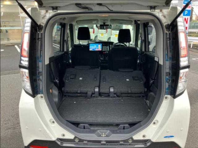 タンク カスタムＧ　新品タイヤ／保証書／社外　９インチ　ＳＤナビ／両側電動スライドドア／ヘッドランプ　ＬＥＤ／ＥＴＣ／ＥＢＤ付ＡＢＳ／横滑り防止装置／アイドリングストップ／フルセグＴＶ／エアバッグ　運転席　ワンオーナー（8枚目）