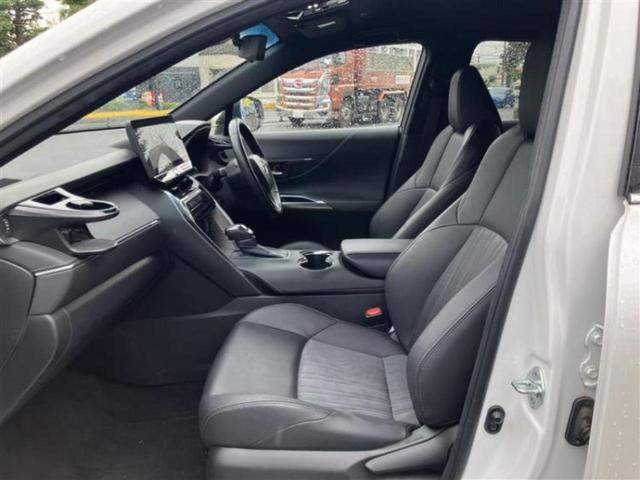 ハリアー Ｇ　新品タイヤ／保証書／ディスプレイオーディオ＋ナビ／デジタルインナーミラー／衝突安全装置／車線逸脱防止支援システム／シート　合皮／電動バックドア／ヘッドランプ　ＬＥＤ／Ｂｌｕｅｔｏｏｔｈ接続　ＥＴＣ（5枚目）