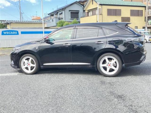 ハリアー 4WDエレガンスGRスポーツ サンルーフ/純正 9インチ SDナビ/衝突安全装置/車線逸脱防止支援システム/シート ハーフレザー/ヘッドランプ HID/ETC/EBD付ABS/横滑り防止装置/アイドリングストップ/フルセグTV(2枚目)