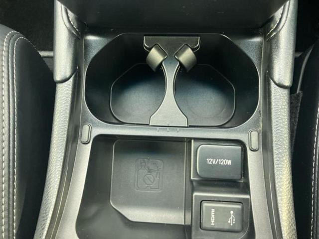 ＷＥＣＡＲＳでは各商談席に大型モニターをご用意しております！見やすい大画面でゆったりと全国の在庫をご覧いただけます！是非ご来店お待ちしております！