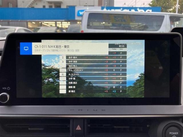 プリウス Ｚ　保証書／純正　ＳＤナビ／衝突安全装置／シートヒーター／全方位モニター／車線逸脱防止支援システム／シート　合皮／パーキングアシスト　自動操舵／電動バックドア／ヘッドランプ　ＬＥＤ／ＥＴＣ　全周囲カメラ（11枚目）