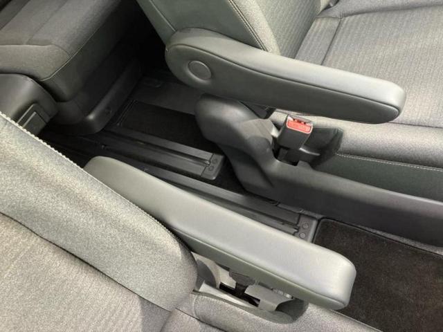 セレナ ハイウェイスターV 新品タイヤ/保証書/純正 11.6インチ SDナビ/インテリジェントルームミラー/衝突安全装置/両側電動スライドドア/車線逸脱防止支援システム/シート ハーフレザー/ヘッドランプ LED/ETC(43枚目)