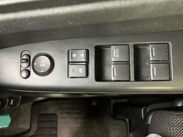 N-BOX G・Lパッケージ 保証書/純正 SDナビ/両側電動スライドドア/ヘッドランプ HID/Bluetooth接続/ETC/EBD付ABS/横滑り防止装置/アイドリングストップ/バックモニター/フルセグTV/DVD(25枚目)