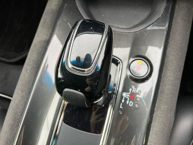 ヴェゼル ハイブリッドRS・ホンダセンシング 純正 SDナビ/シートヒーター/シート ハーフレザー/ヘッドランプ HID/ETC/EBD付ABS/横滑り防止装置/アイドリングストップ/ワンセグTV/エアバッグ 運転席/エアバッグ 助手席(17枚目)