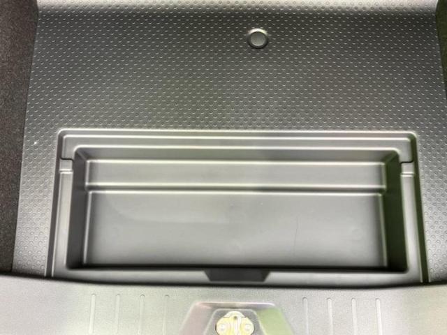 ＷＥＣＡＲＳでは各商談席に大型モニターをご用意しております！見やすい大画面でゆったりと全国の在庫をご覧いただけます！是非ご来店お待ちしております！