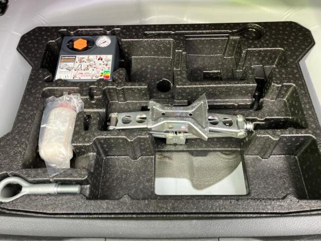 ＷＥＣＡＲＳでは各商談席に大型モニターをご用意しております！見やすい大画面でゆったりと全国の在庫をご覧いただけます！是非ご来店お待ちしております！